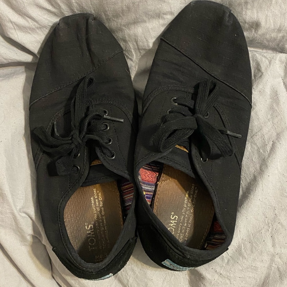 Toms